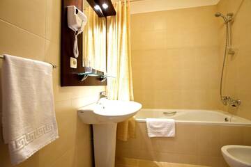 Фото номера Стандартный двухместный номер с 1 кроватью Отель CityClub Hotel г. Тирасполь 5