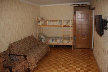 Фото номера Кровать в общем 6-местном номере Хостелы Hostel at the Center of Tiraspol г. Тирасполь 4